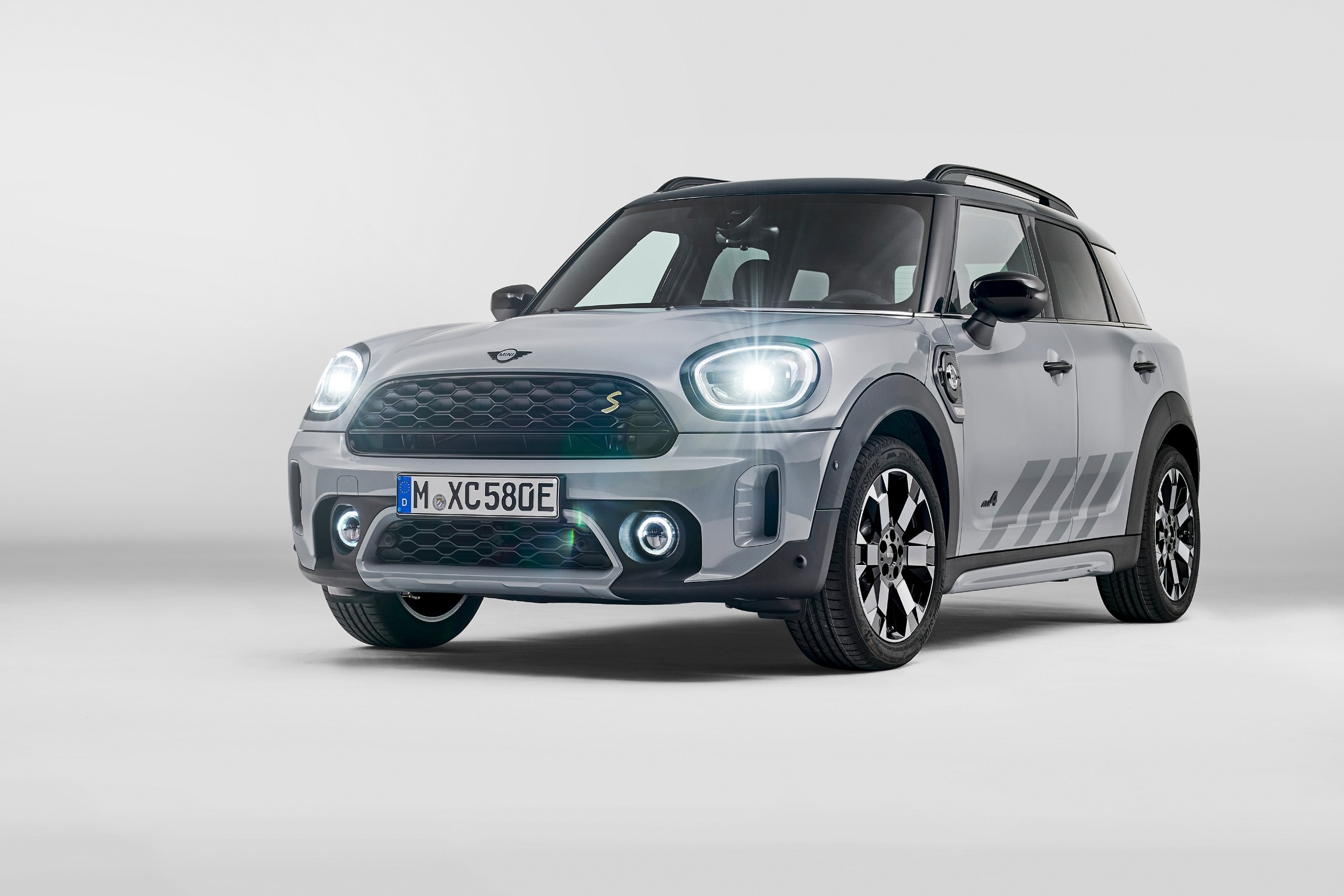 Mini Cooper S E Countryman All4 Untamed Edition 1