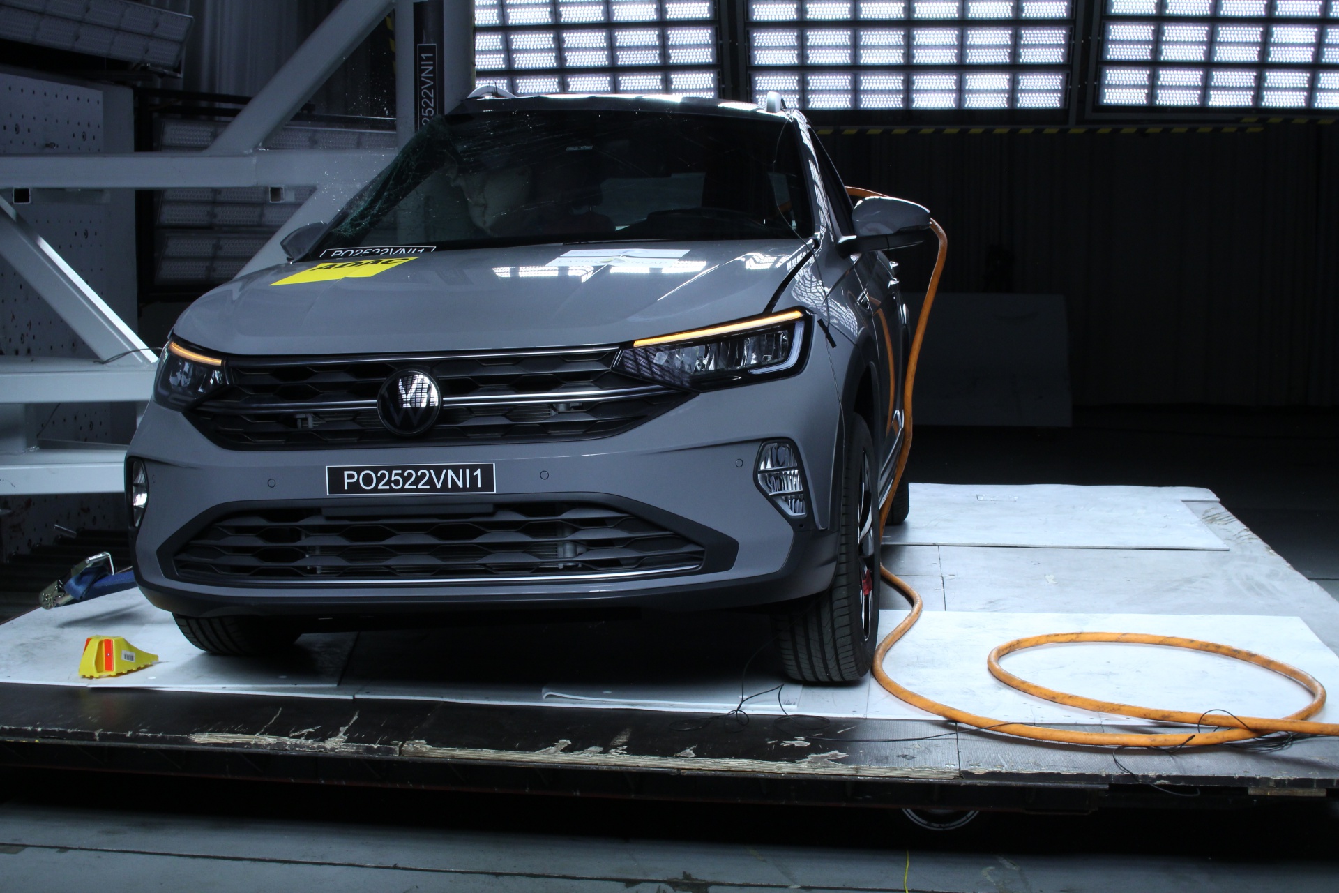 Latin Ncap Nivus F2