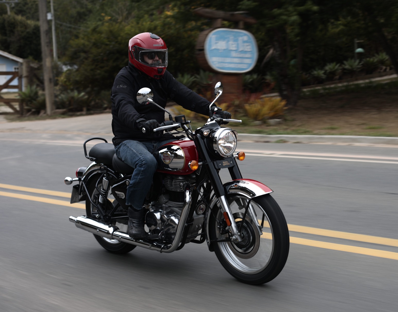 Royal Enfield Classic 350 Movimento (16)