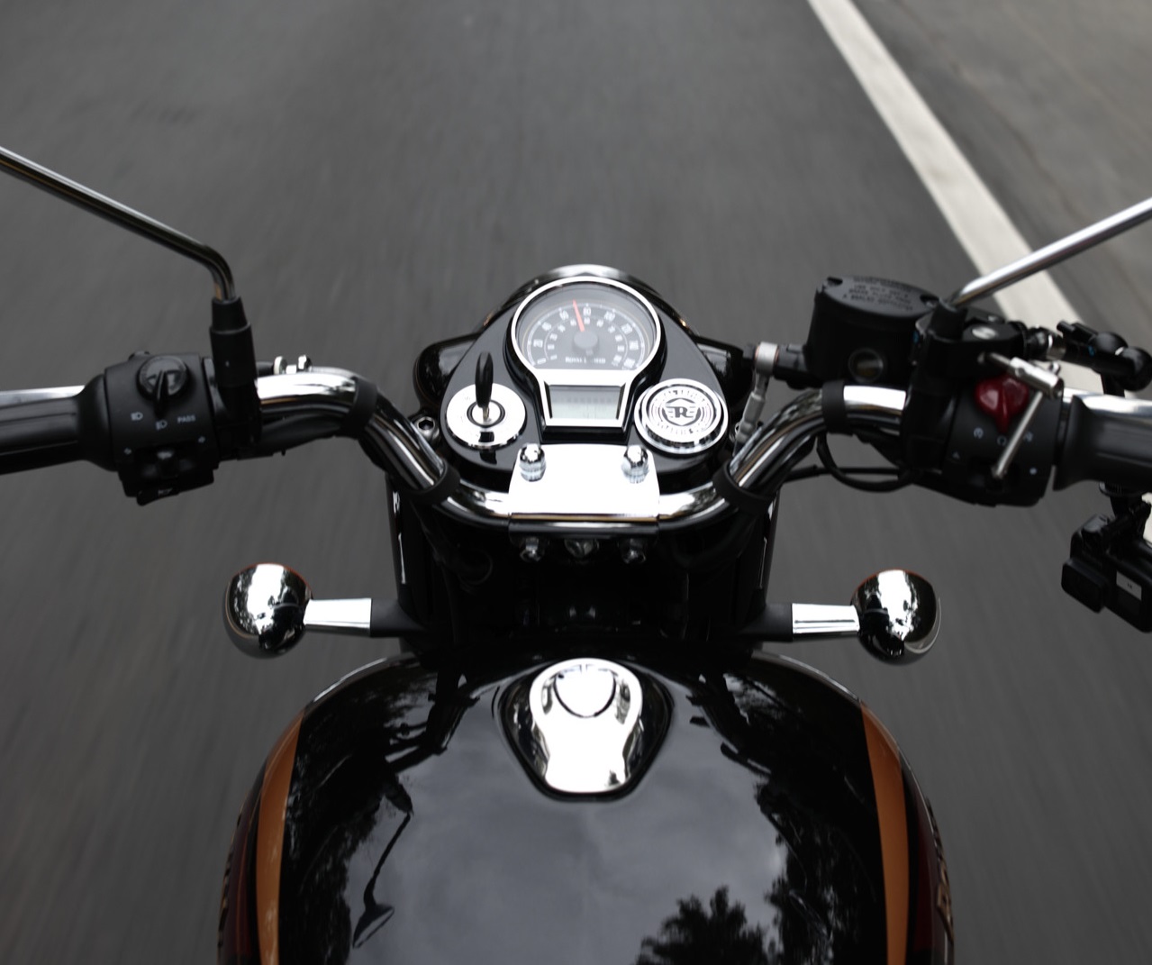 Royal Enfield Classic 350 Movimento (1)