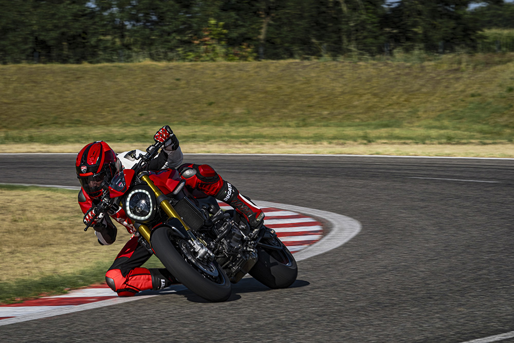 My23 Ducati Monster Sp 66 Uc426904 Low
