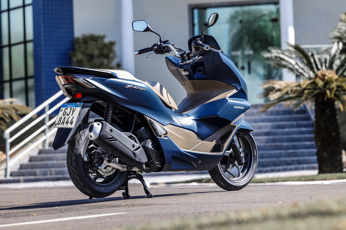 Honda PCX DLX ABS 160 2