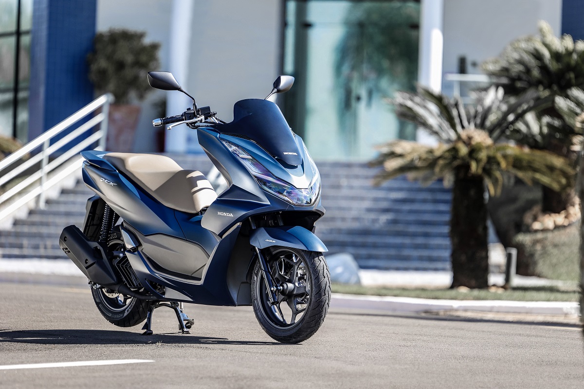 Honda PCX DLX ABS 160 2