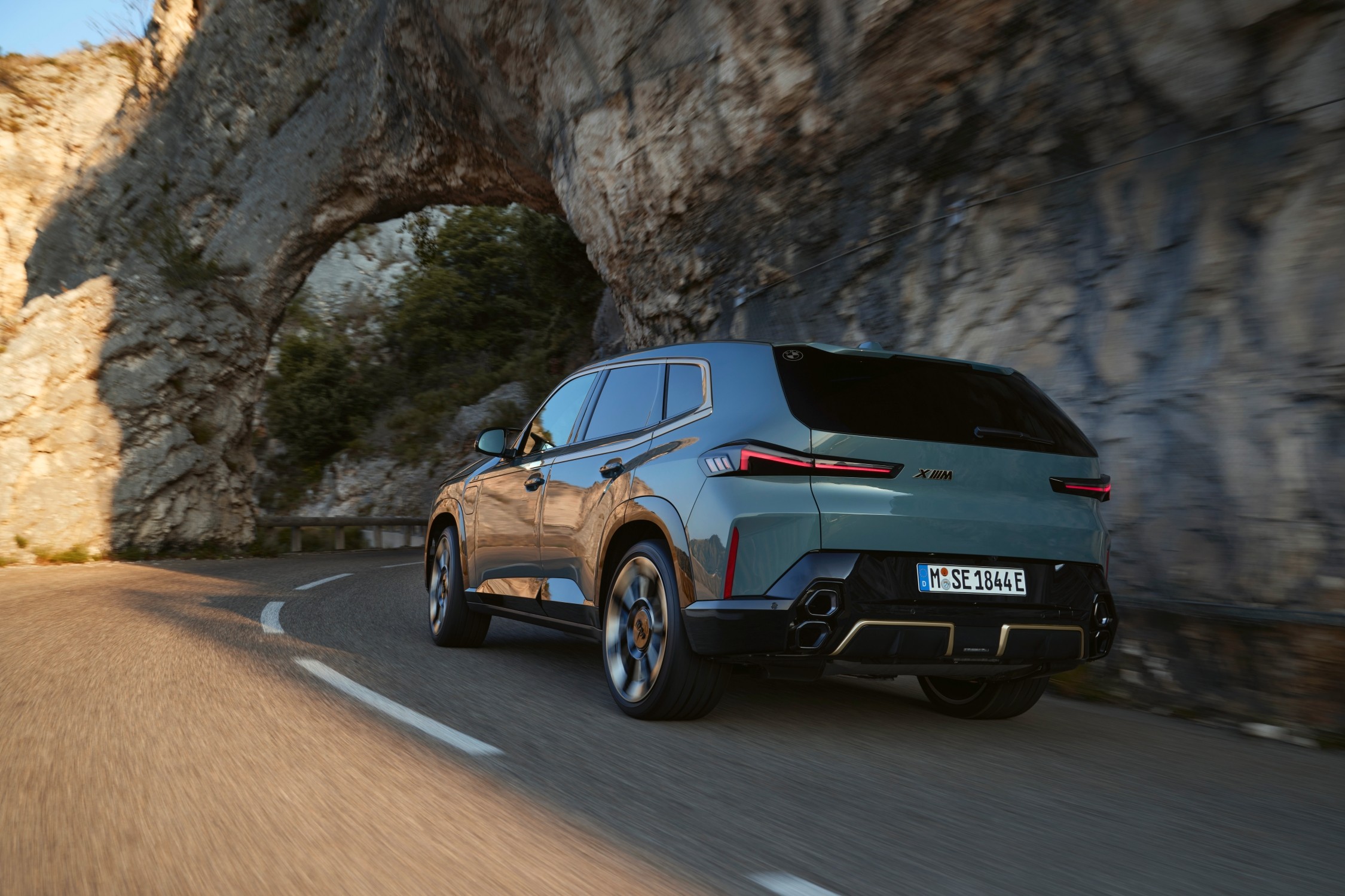 SUV híbrido da marca alemã