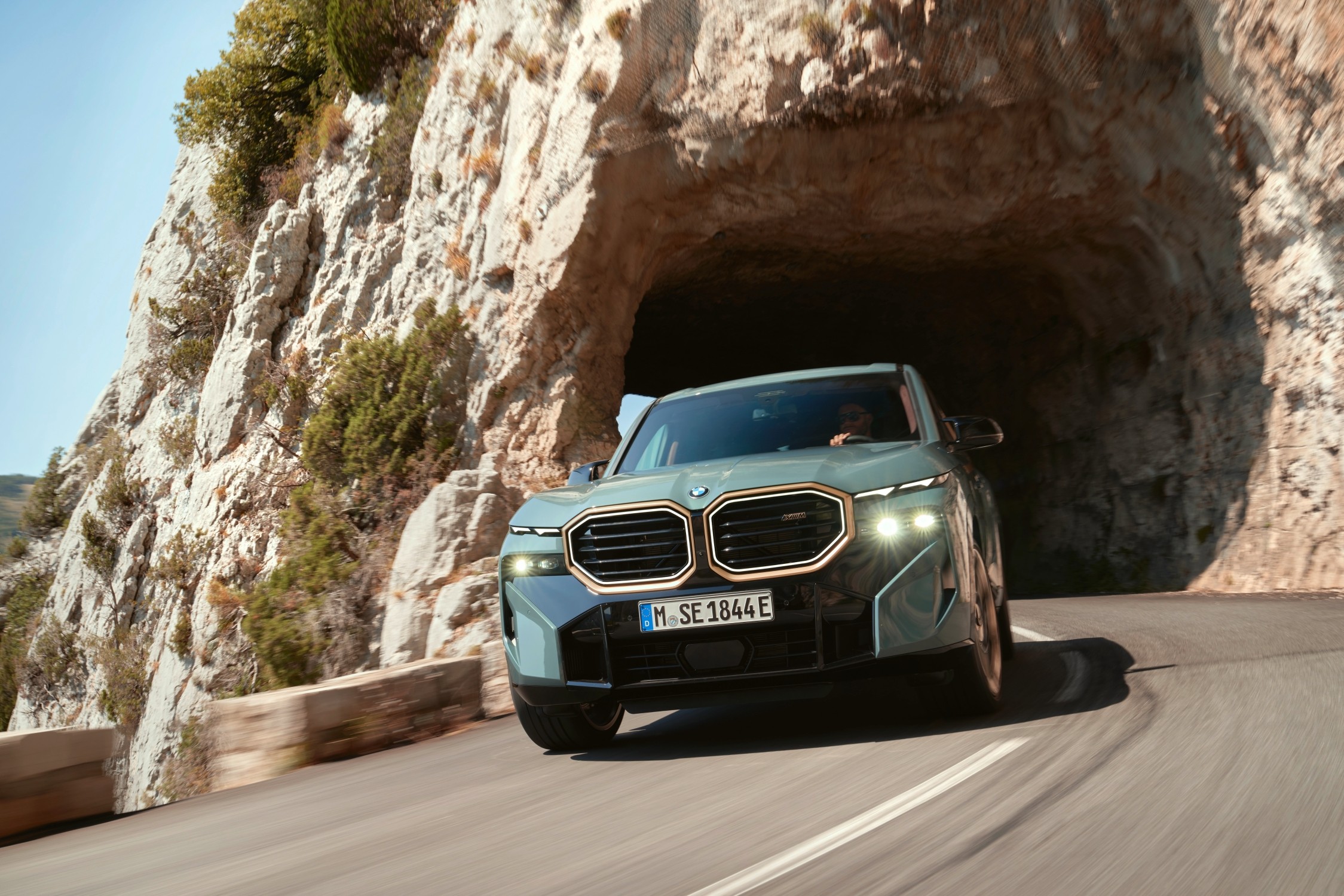 SUV híbrido da marca alemã