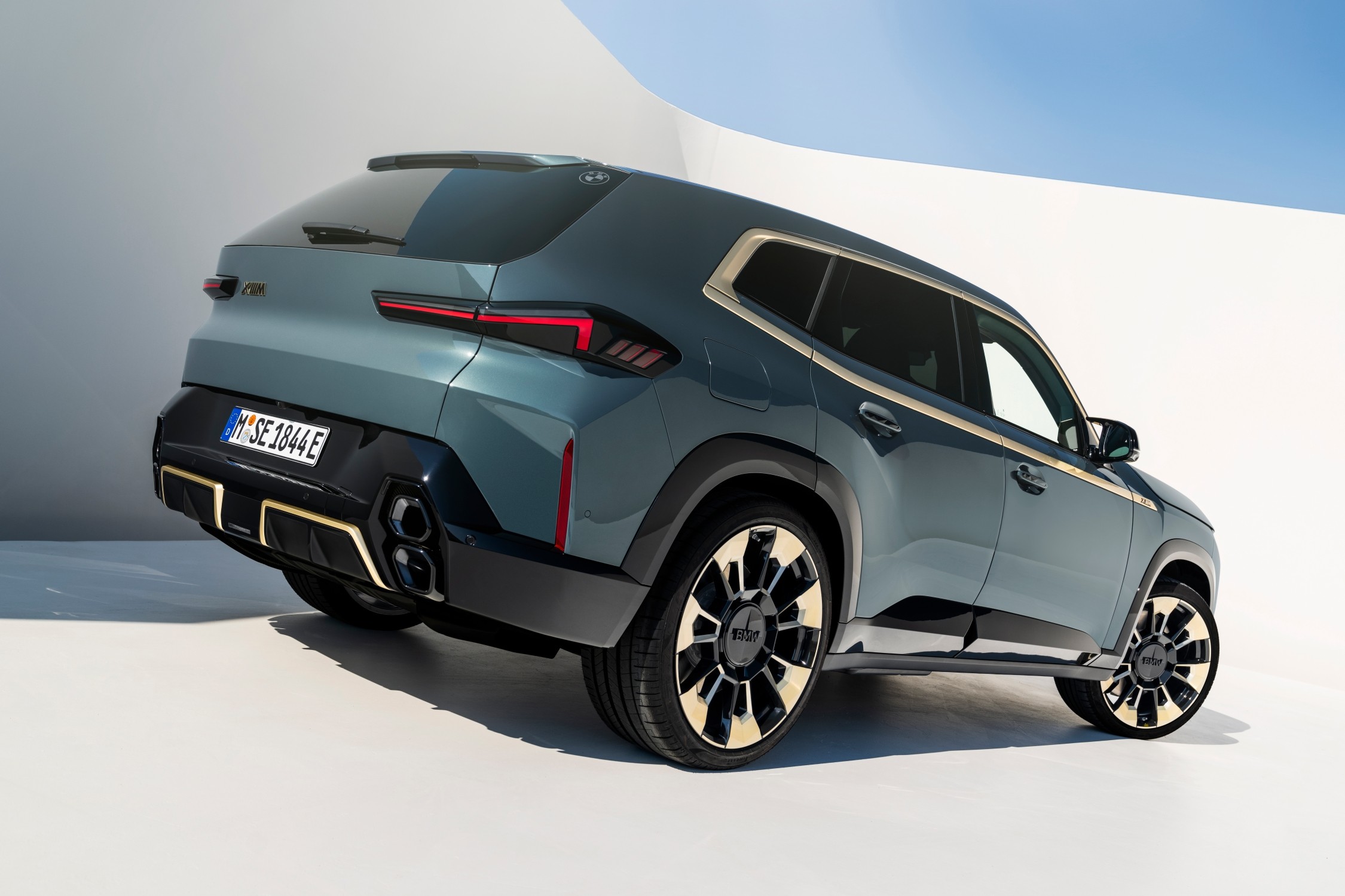 SUV híbrido da marca alemã