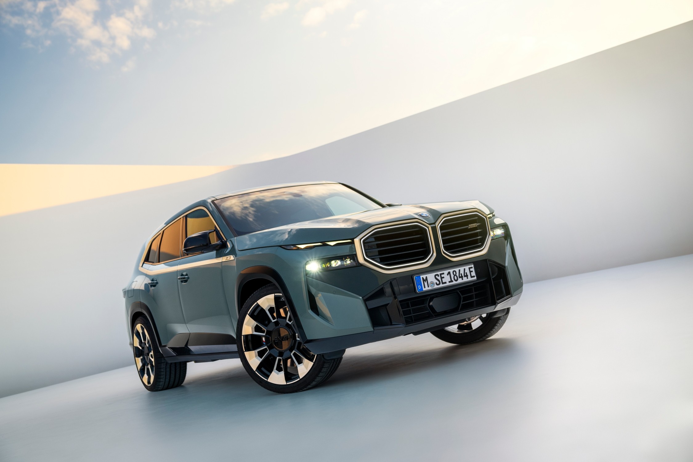 SUV híbrido da marca alemã