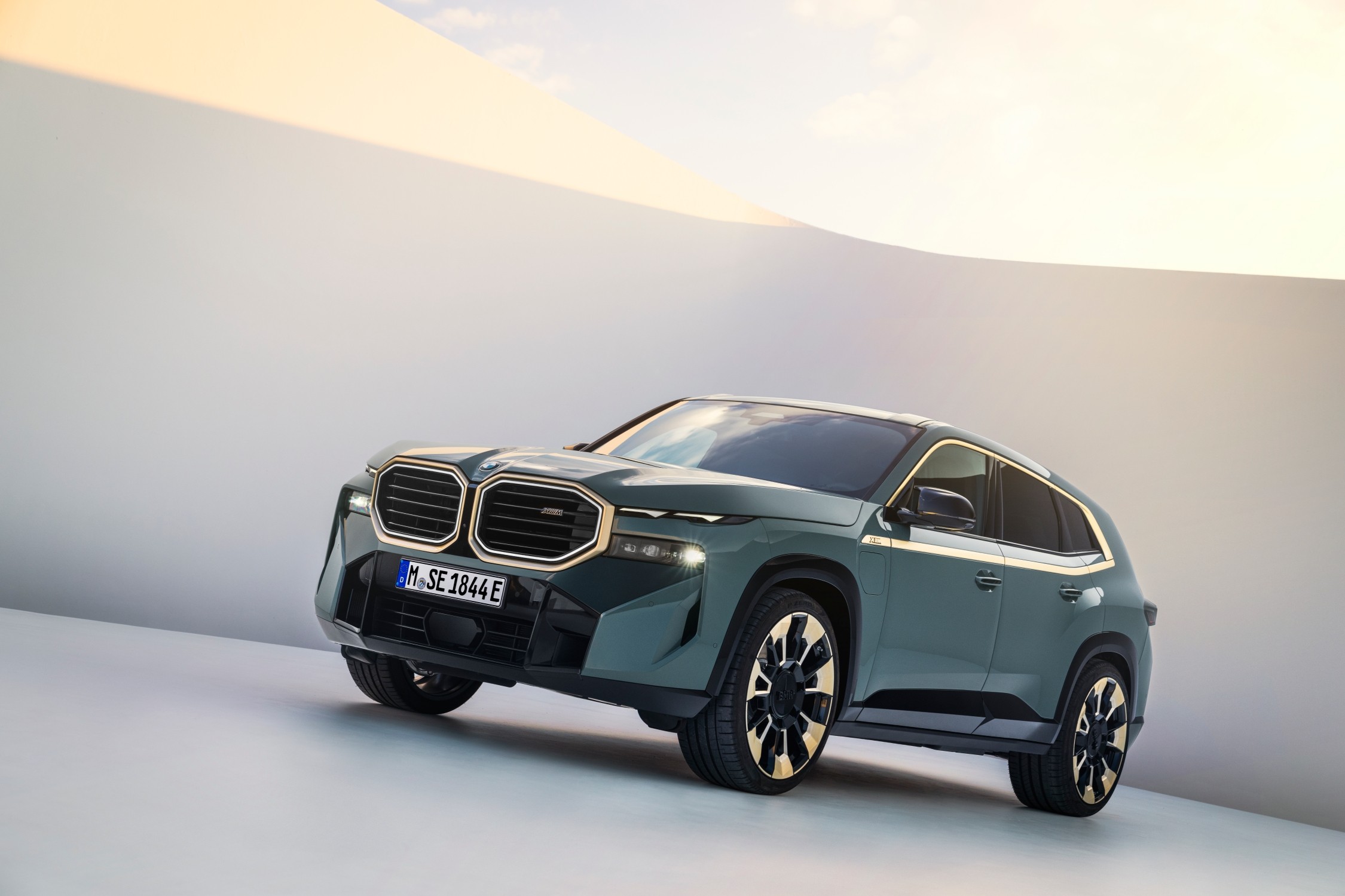 SUV híbrido da marca alemã