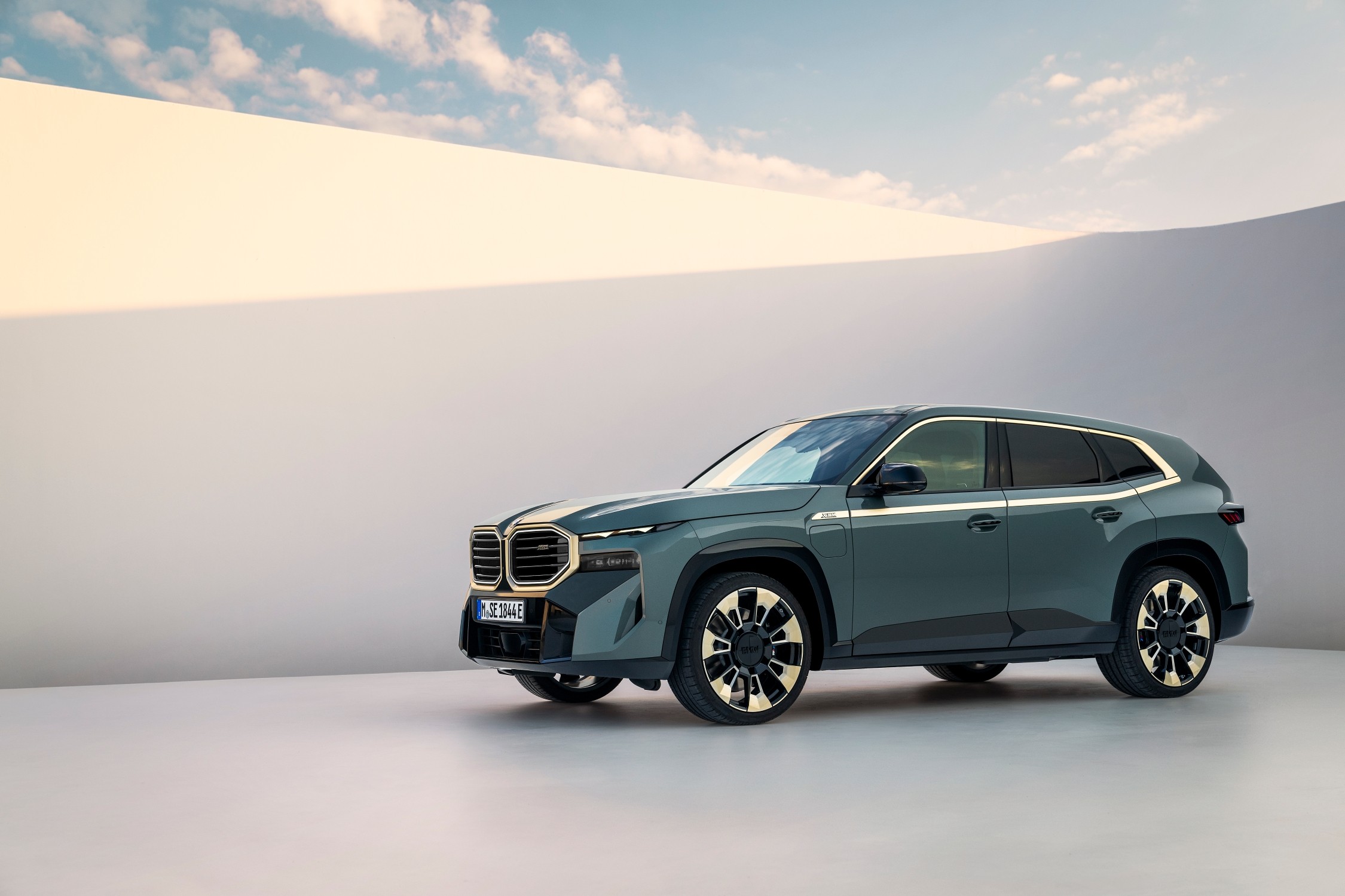 SUV híbrido da marca alemã