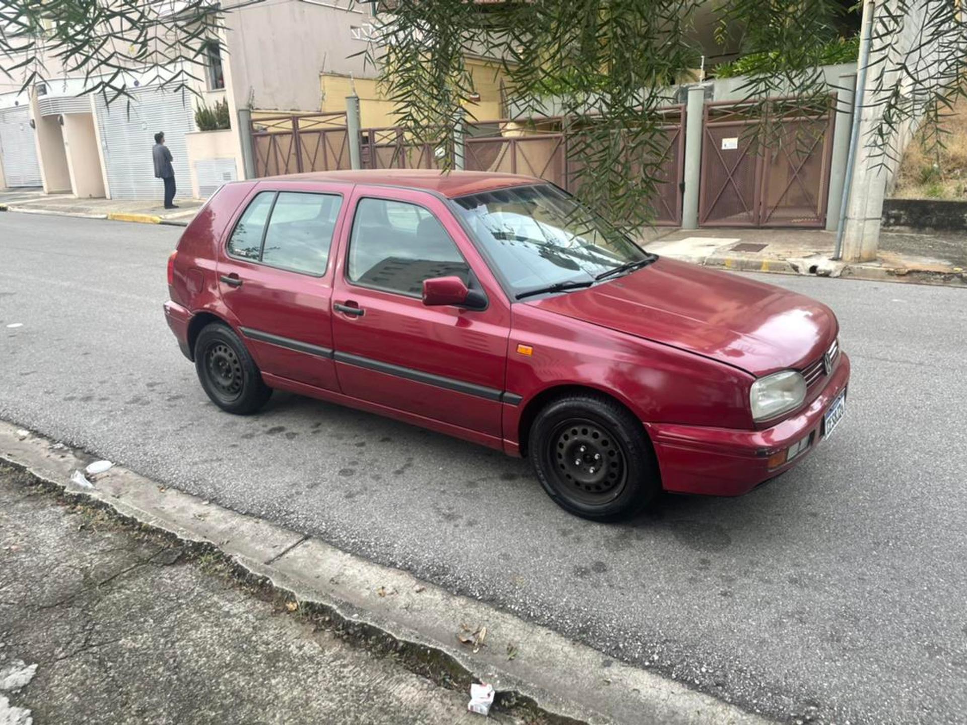 Volkswagen Golf 1.8 Mi Gl 8v Gasolina 4p Manual Wmimagem21564211855