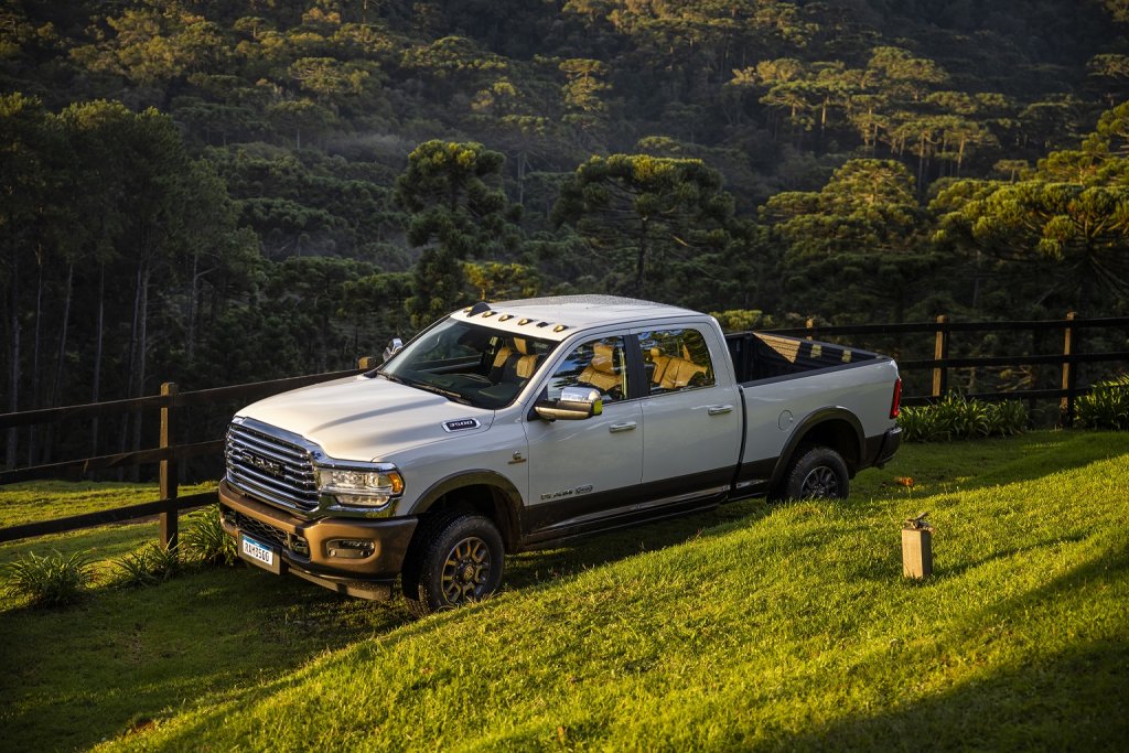 Ram 3500 Limited Longhorn (12)