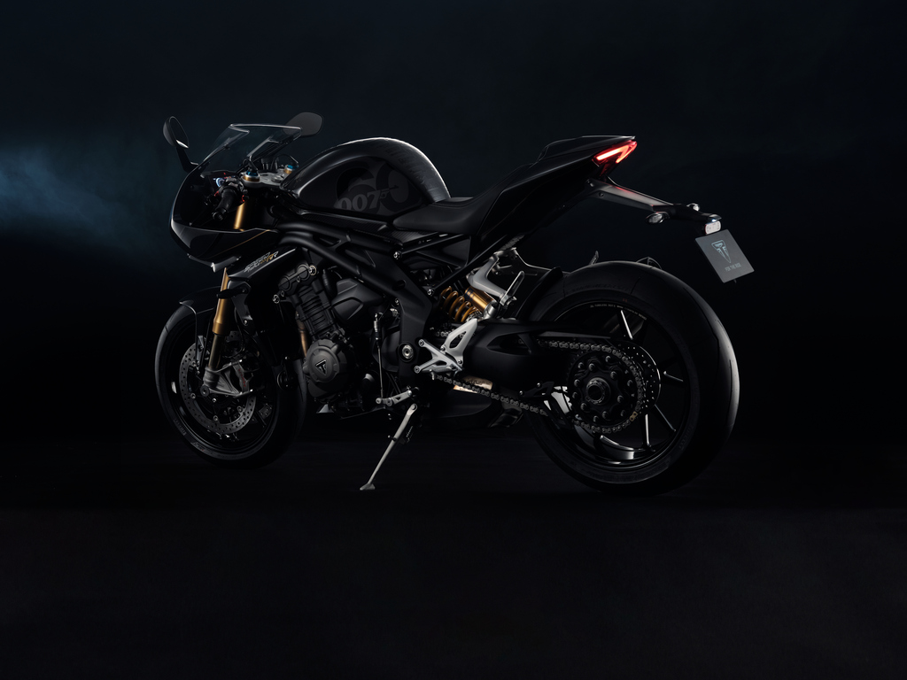 Triumph Speed Triple 1200 Rr Bond Edition (7)