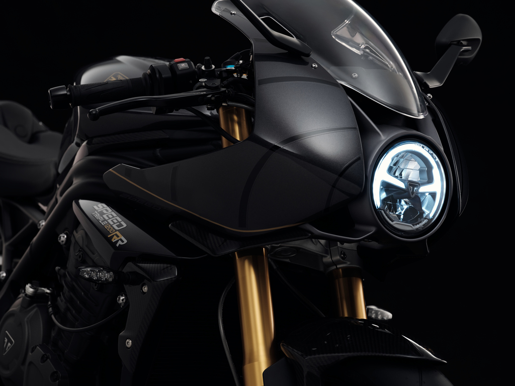 Triumph Speed Triple 1200 Rr Bond Edition (3)