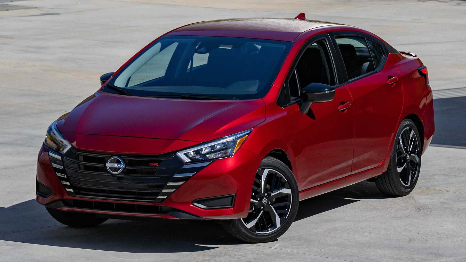 Nissan Versa 2023 (4)