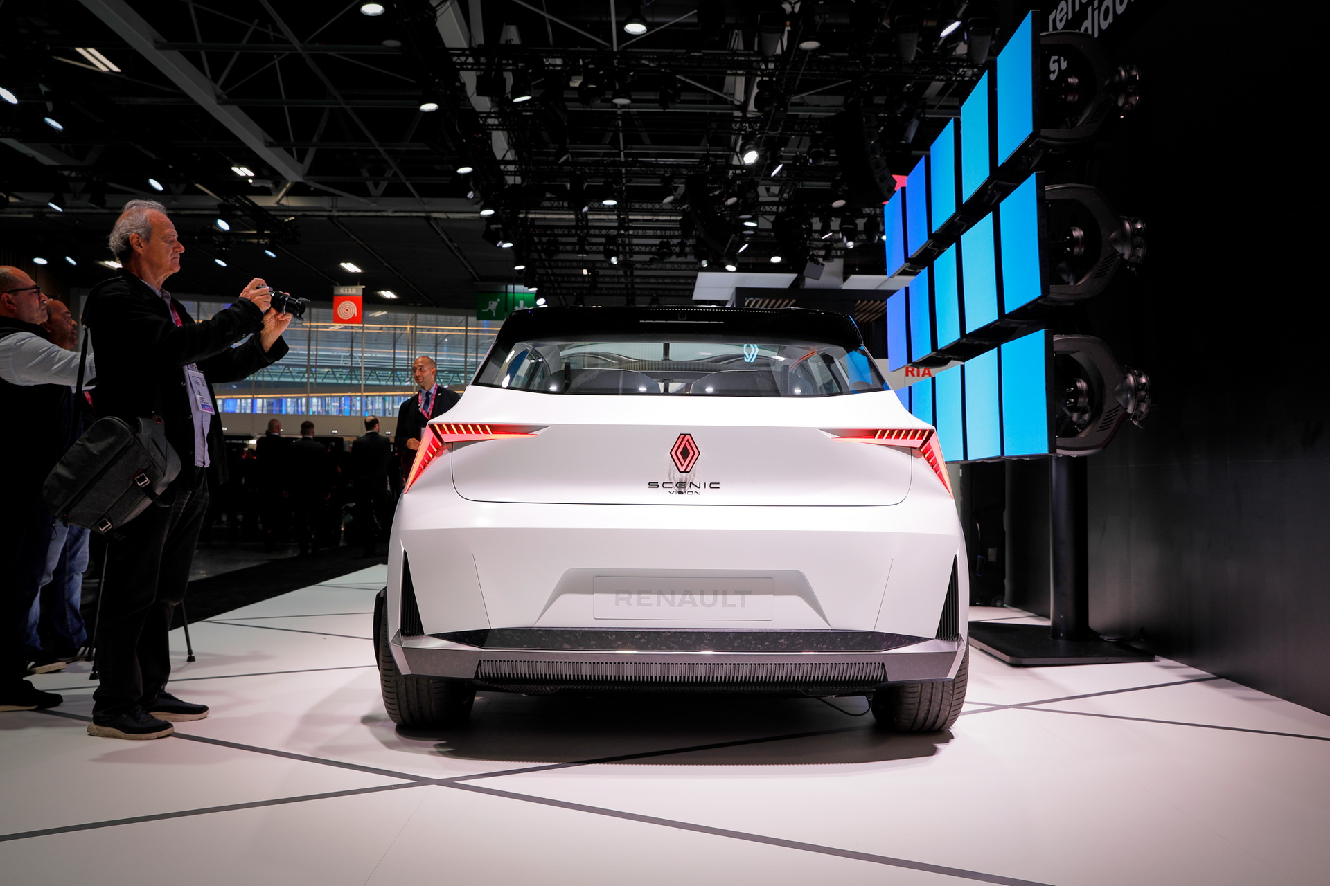 Conceito da Renault mostrado no Salão de Paris
