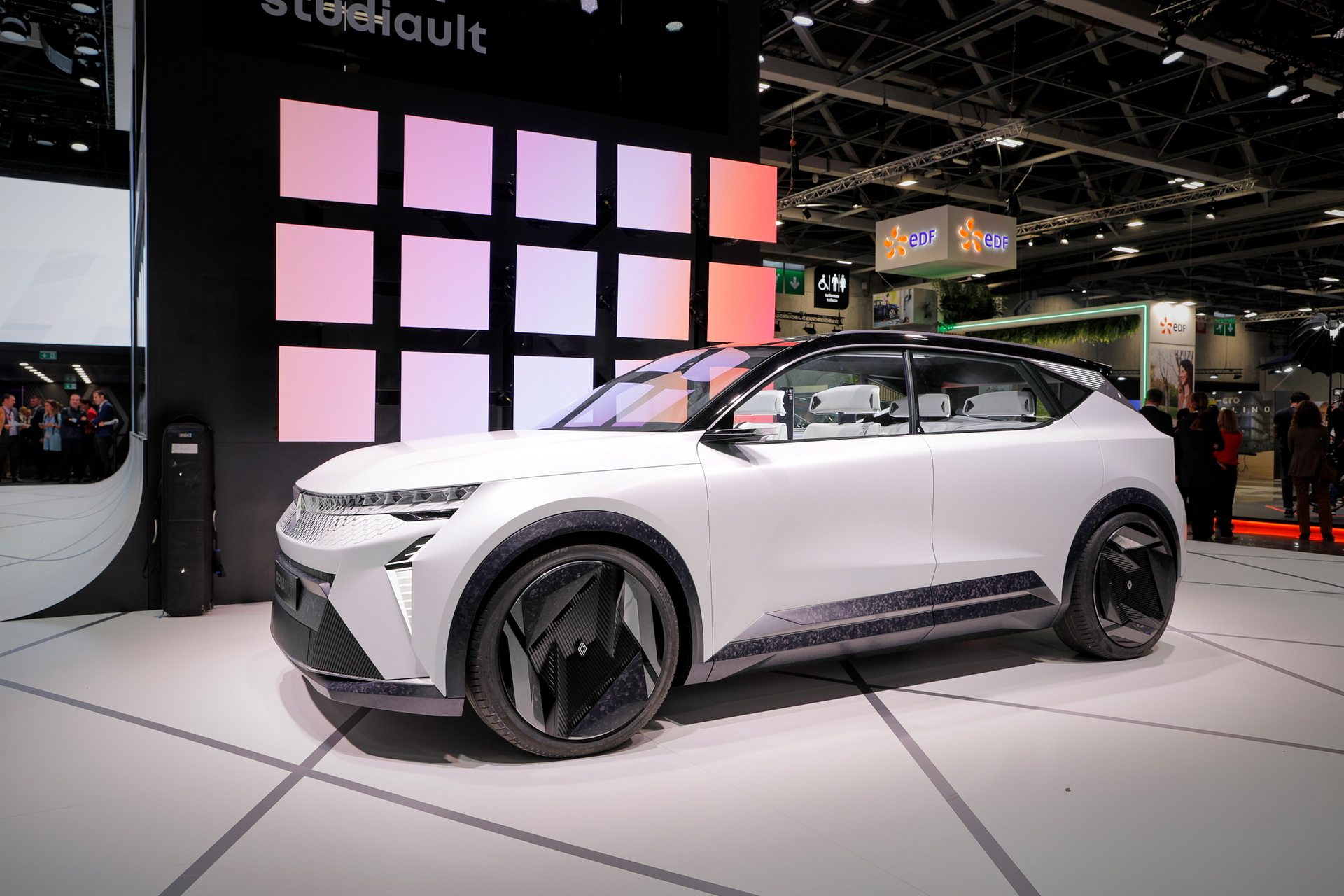 Conceito da Renault mostrado no Salão de Paris