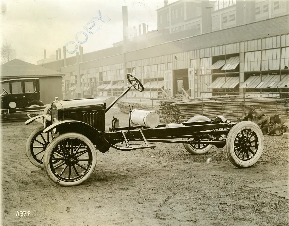 Modelo Tt Chassis Longo 1921 F1