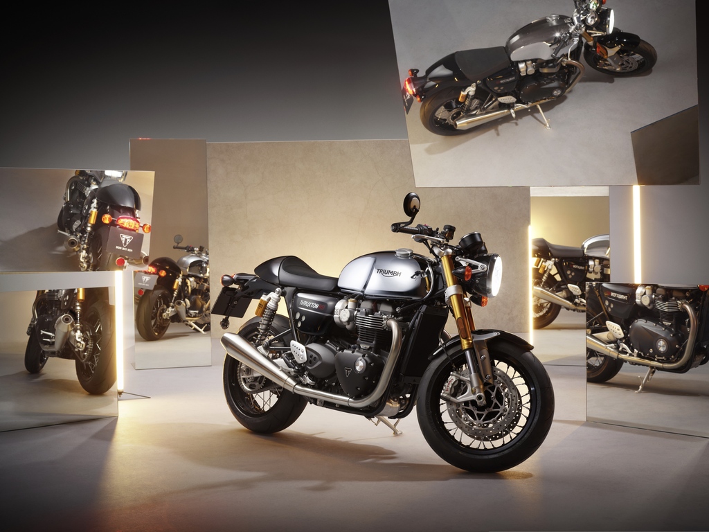 My23 Thruxton Rs Chrome Edition Hero