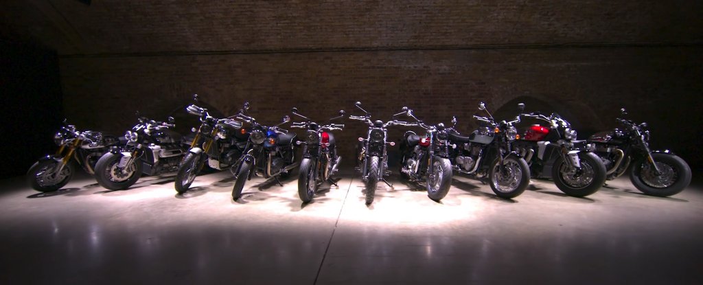 Triumph Chrome Destaque