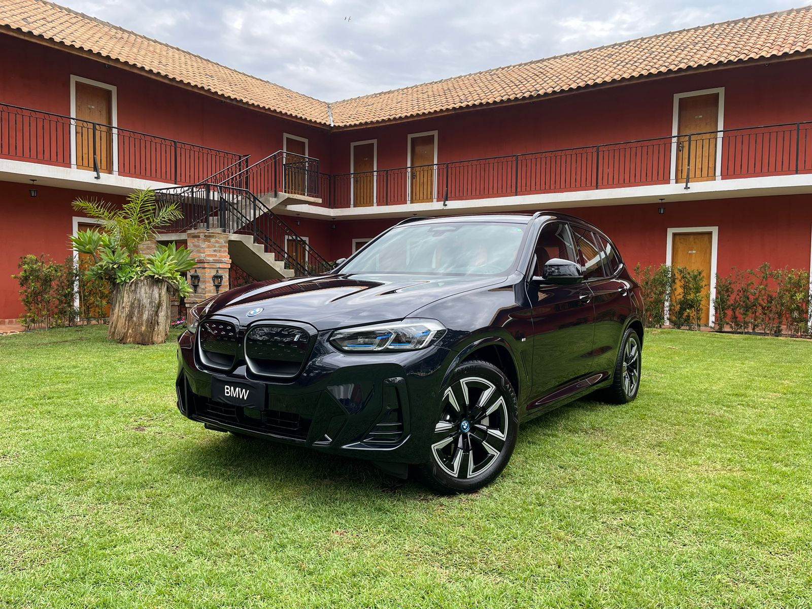 BMW iX3