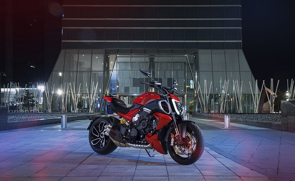 My23 Ducati Diavel V4 117 Uc450500 Low