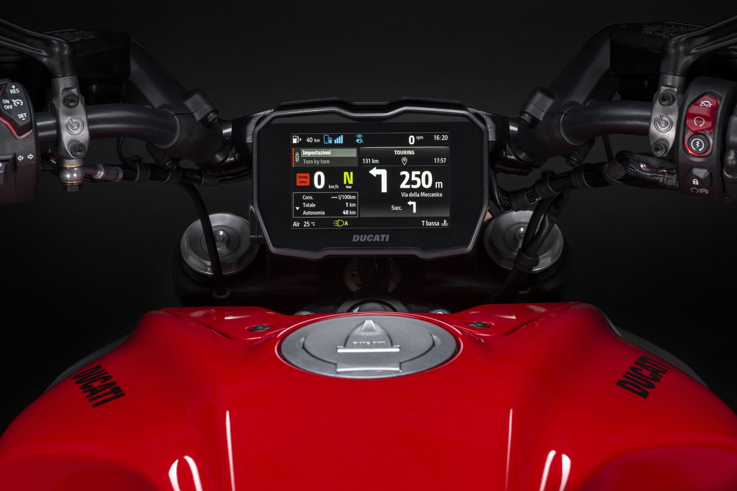 My23 Ducati Diavel V4 73 Uc450449 Mid