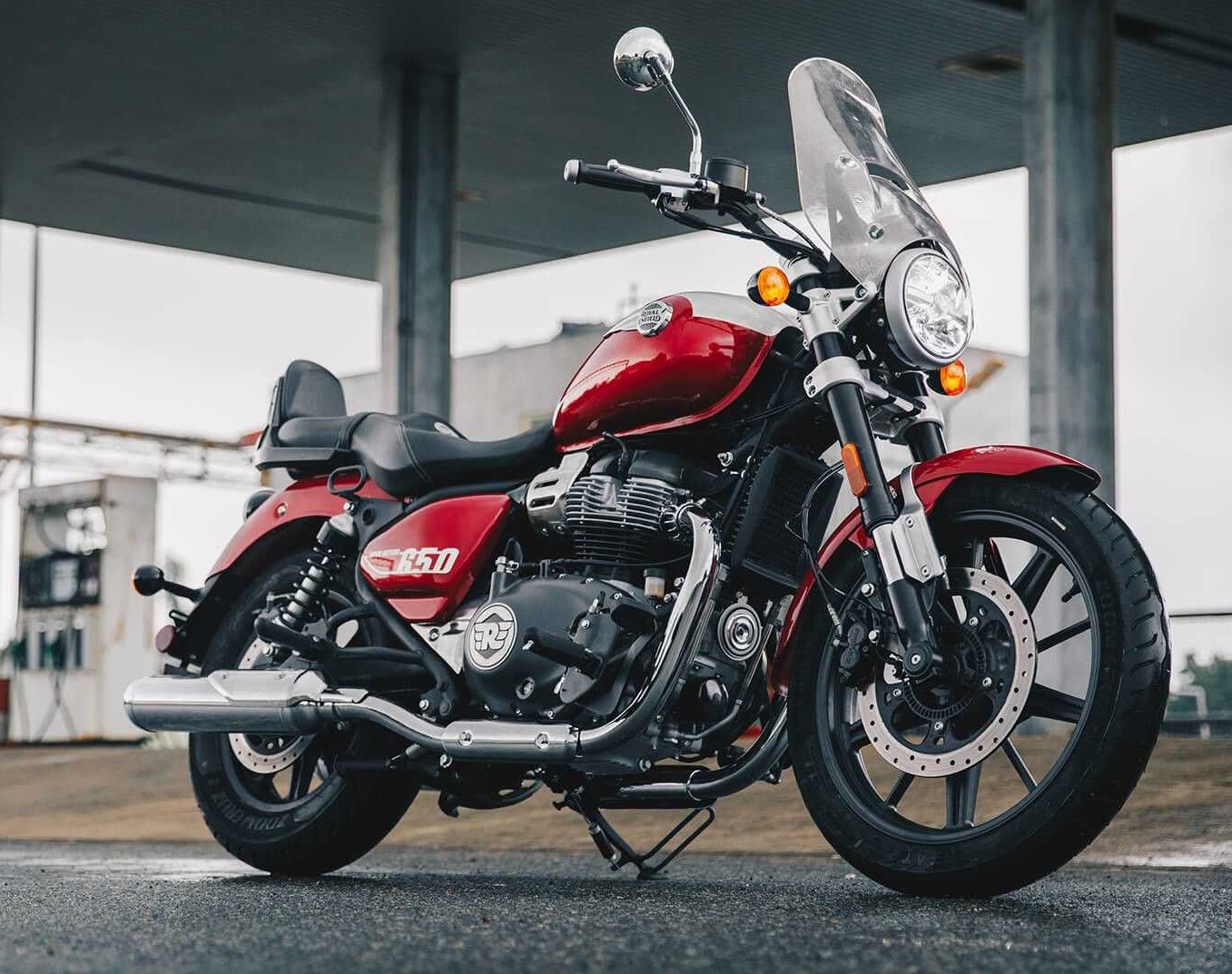 Royal Enfield Super Meteor 650 (4)