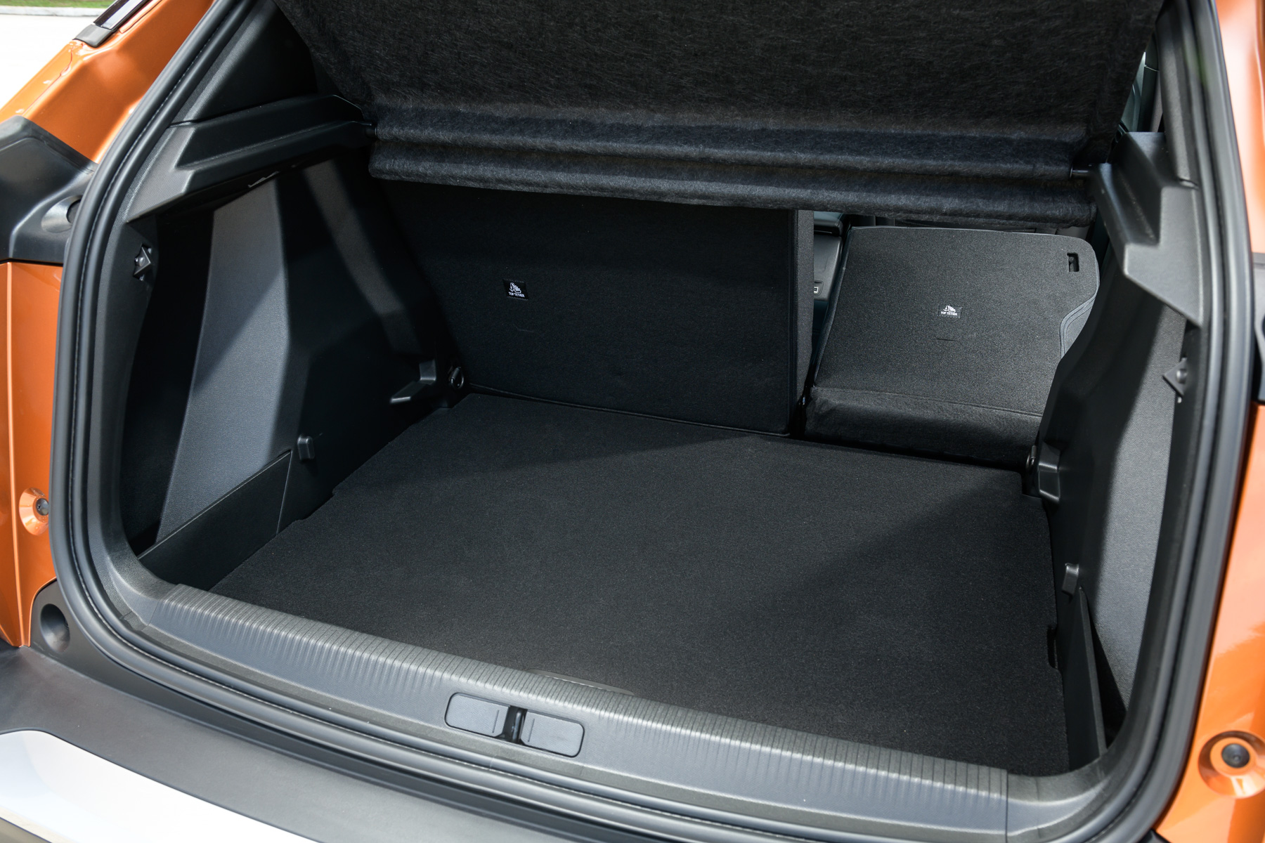 Peugeot E 2008 5