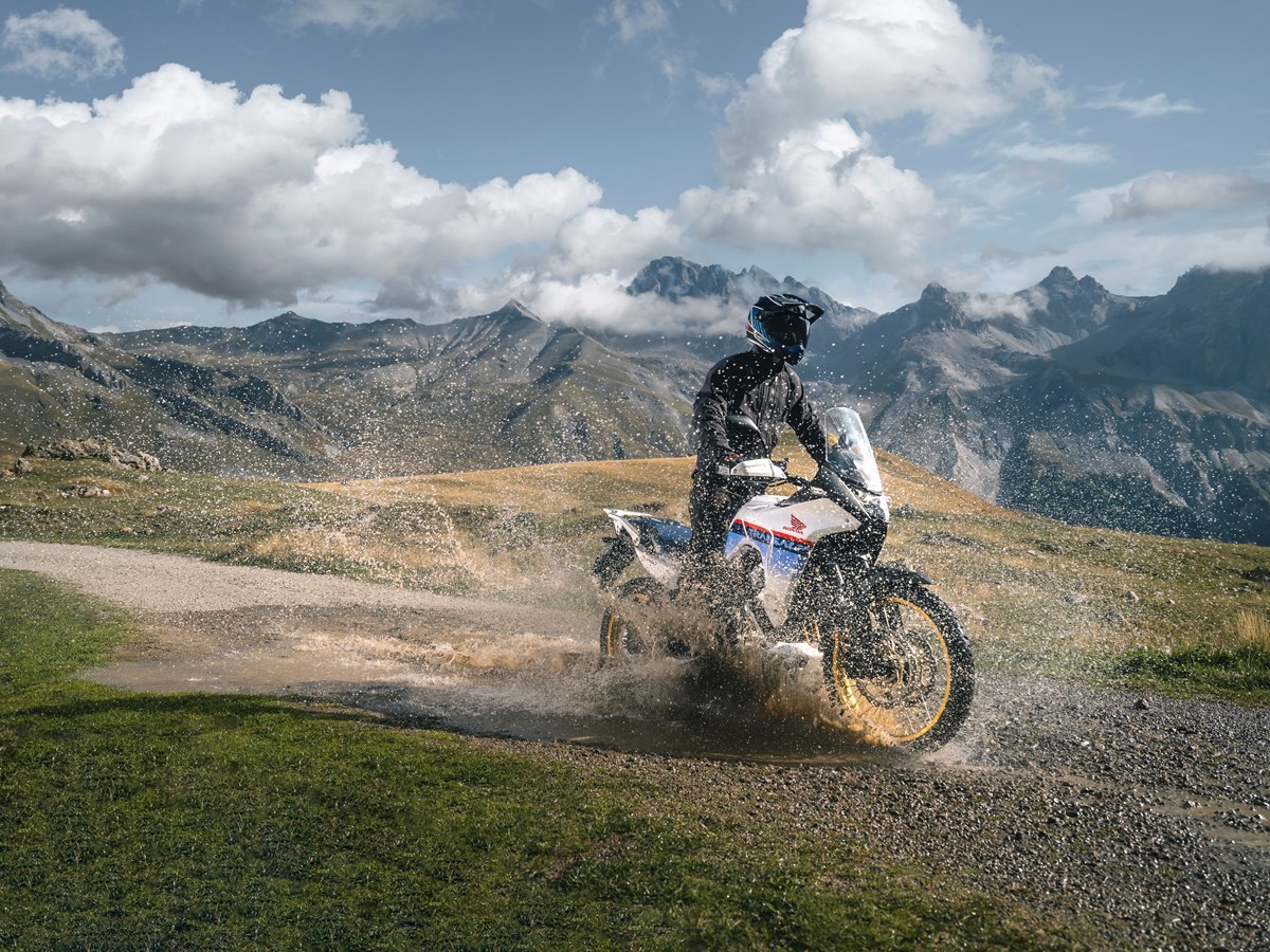 Nova Honda Transalp 750