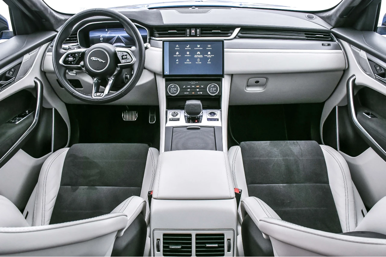 Jaguar F Pace Svr 6282