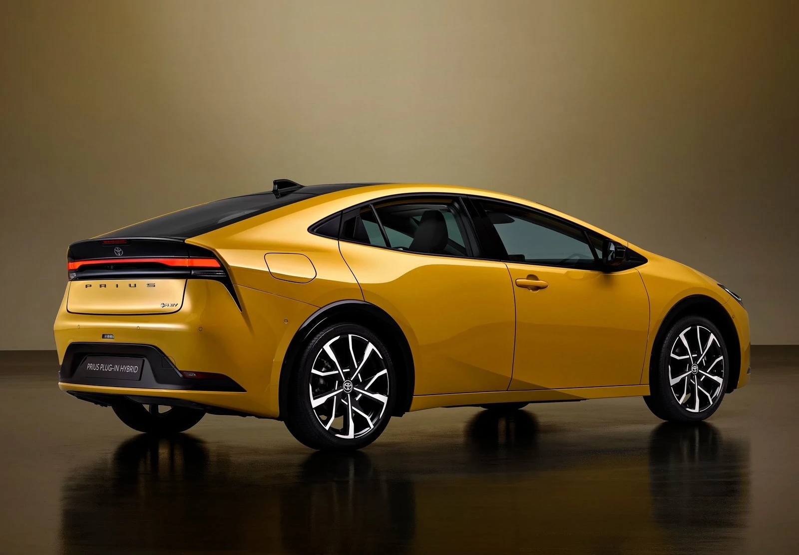 Toyota Prius 2024 4