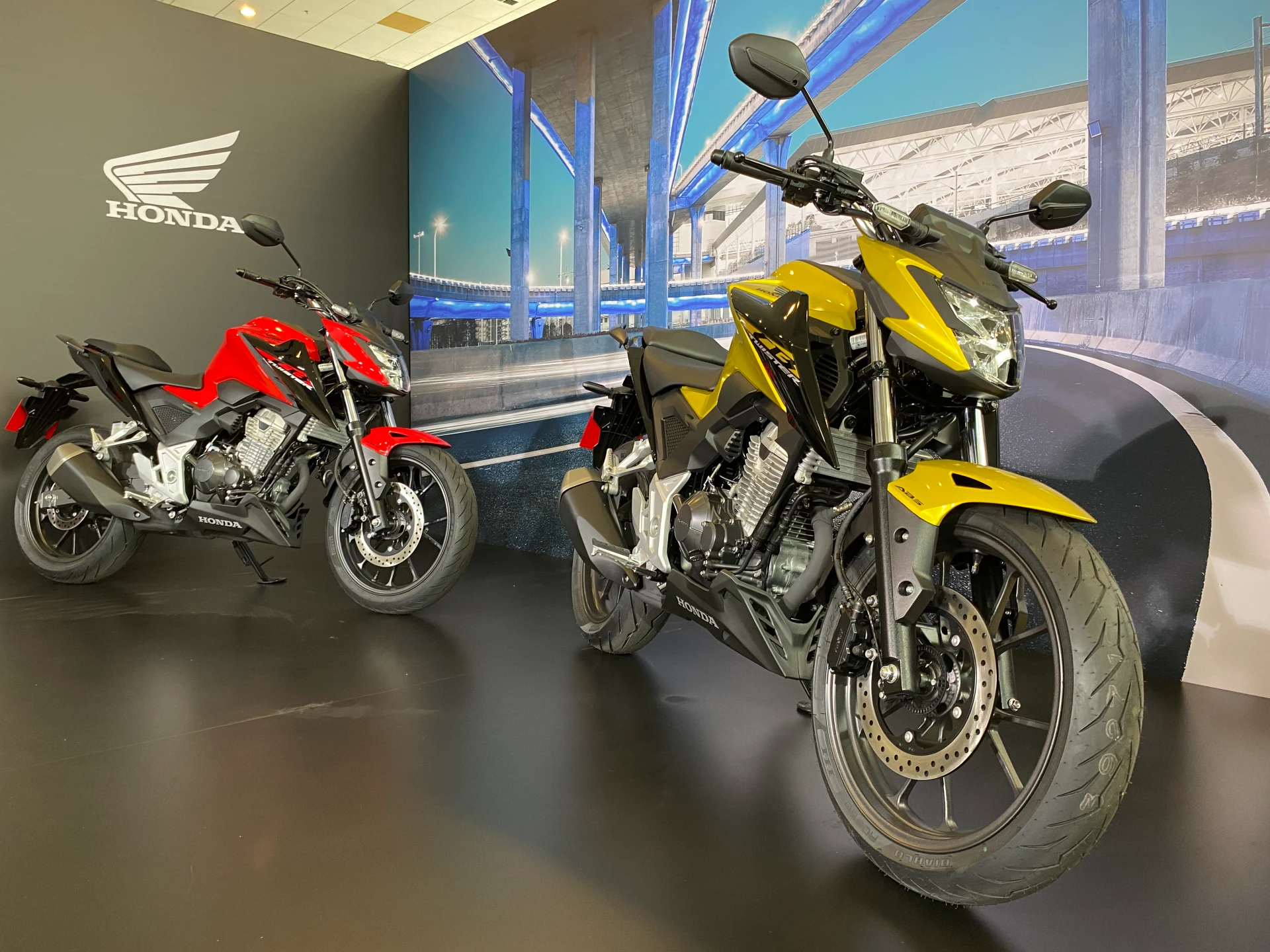 Honda Twister 2023 (1)