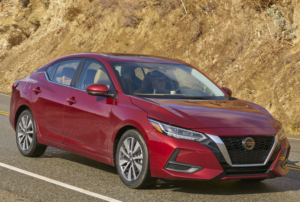 Nissan Sentra 2023 (2)