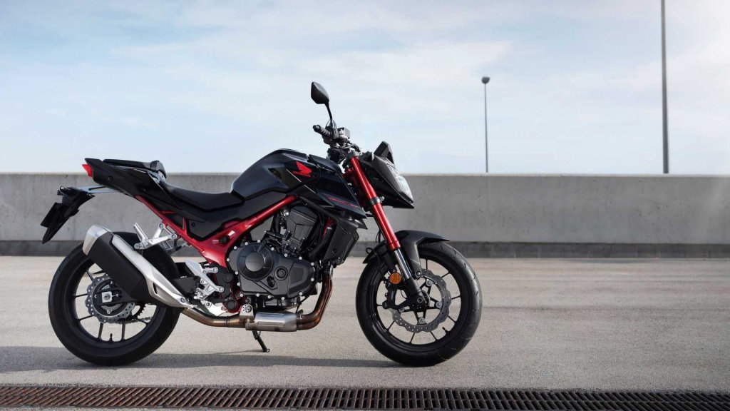 Honda Cb 750f Hornet (1)