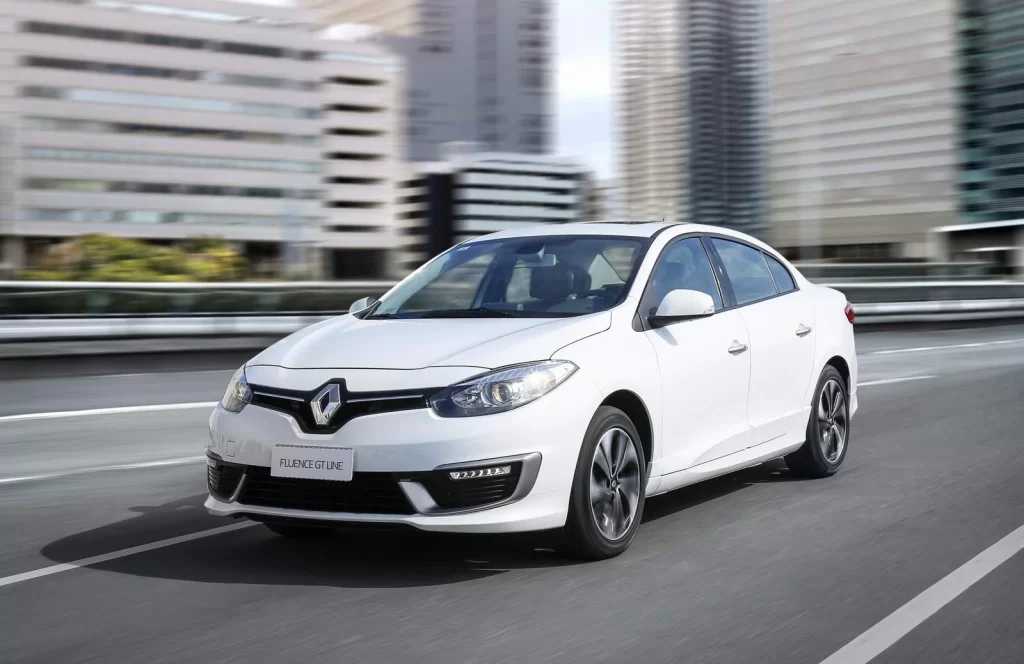 Renault Fluence 02