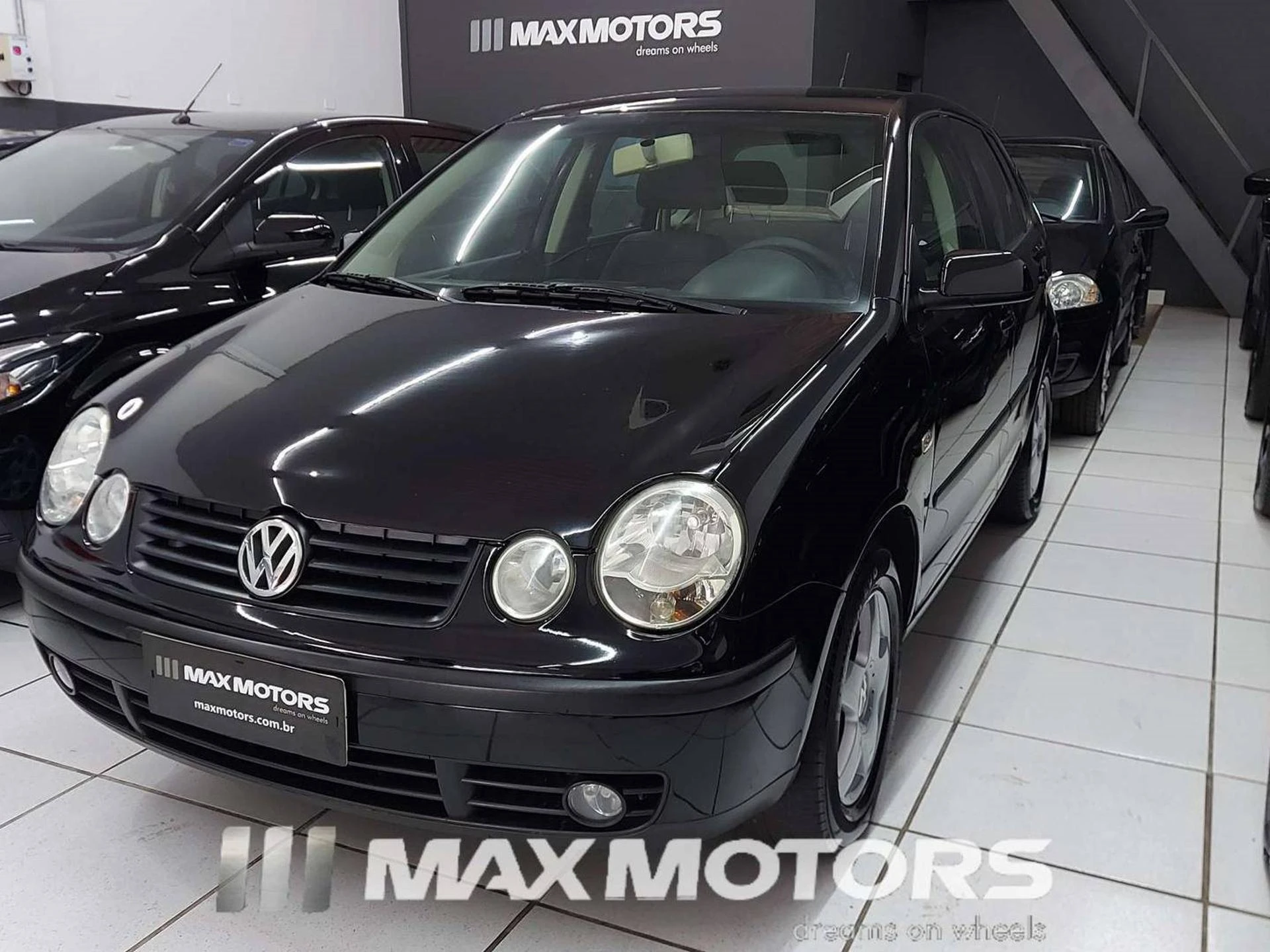 Volkswagen Polo 1.6 Mi 8v Gasolina 4p Manual Wmimagem13352102430