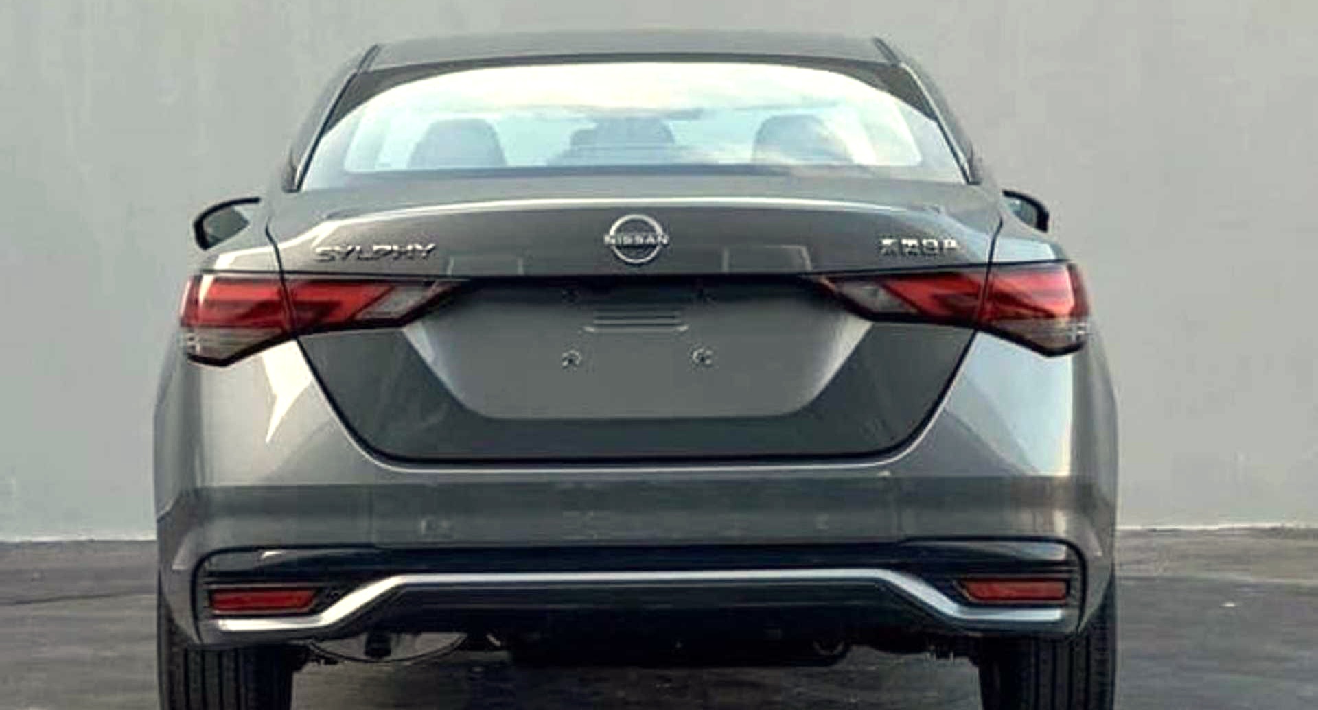 Nissan Sentra F1