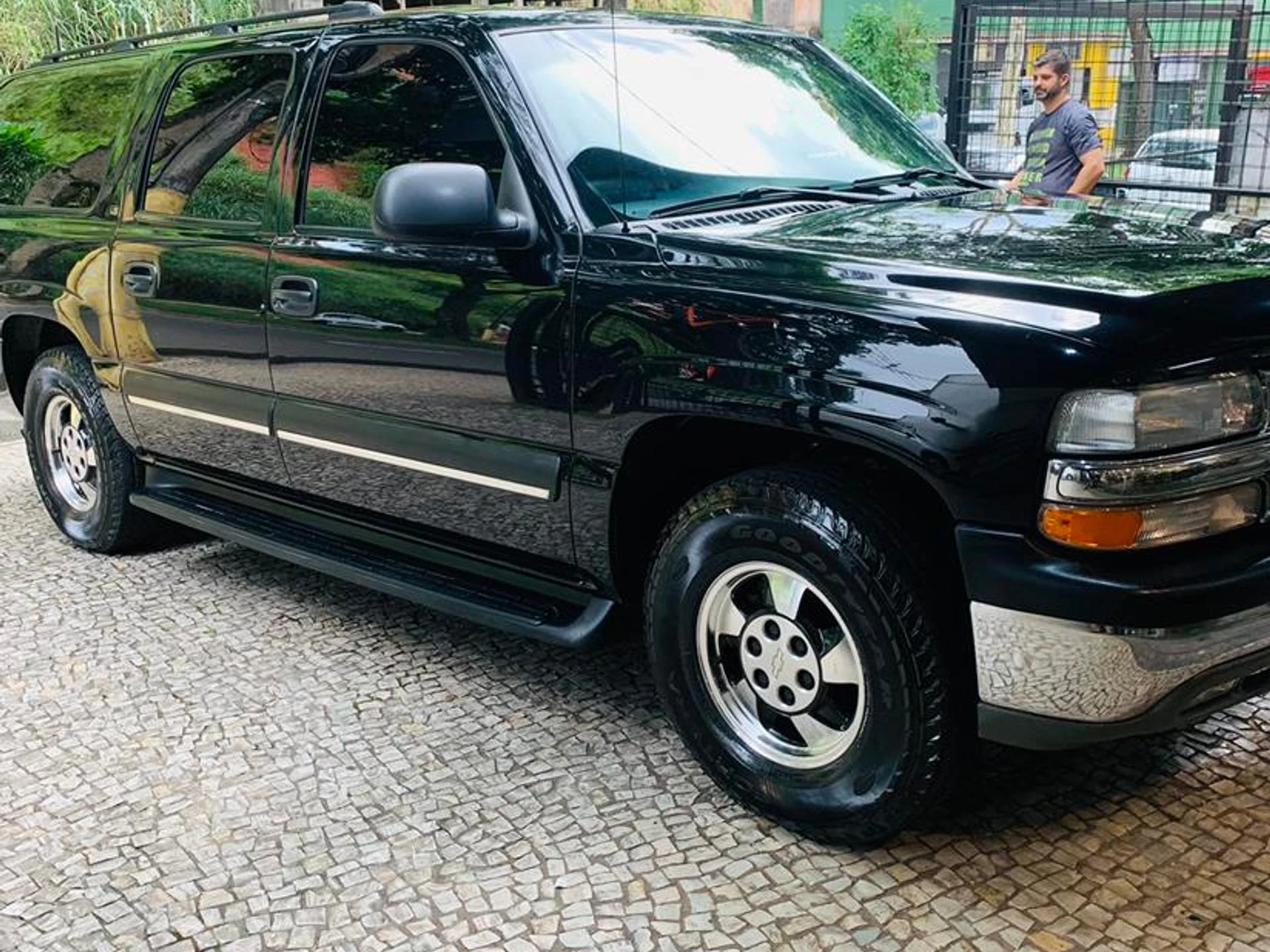 Chevrolet Suburban 5.7 V8 Gasolina 4p Automatico Wmimagem18174824839