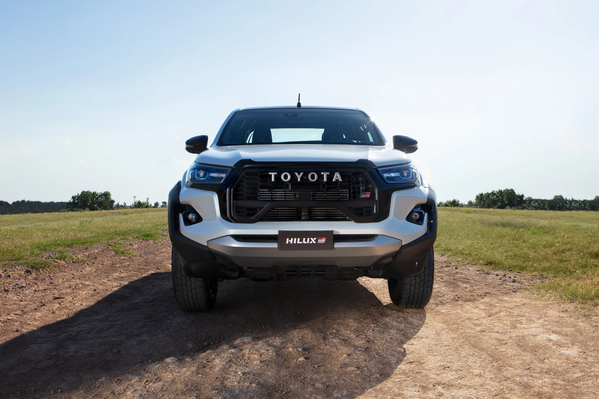 Toyota Hilux GR-Sport 3