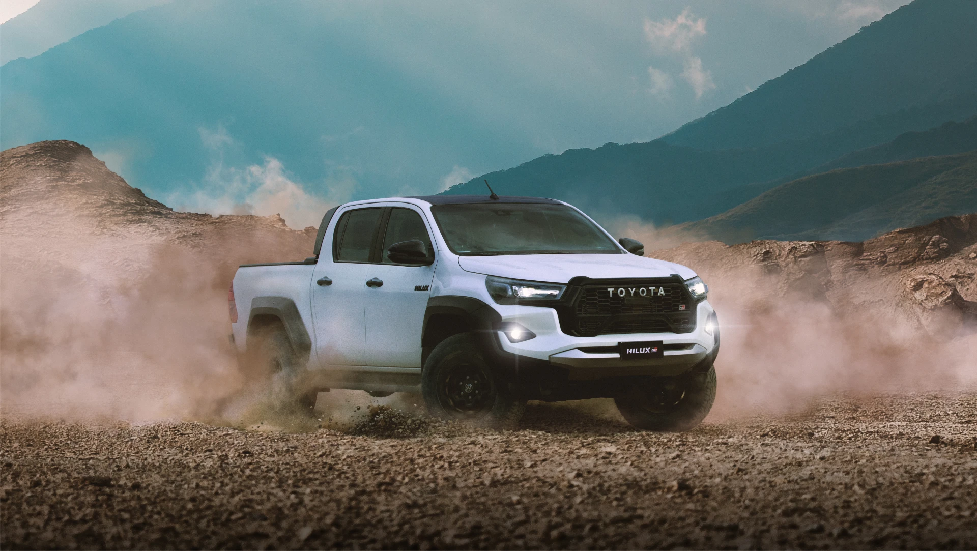 Toyota Hilux GR-Sport 2
