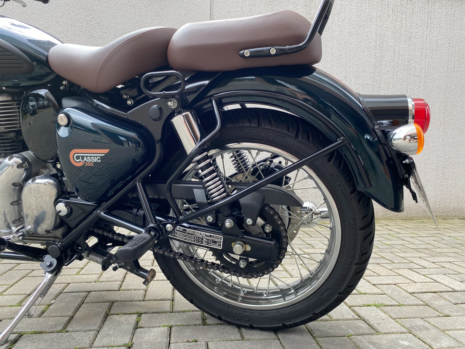 Royal Enfield Classic 350 4