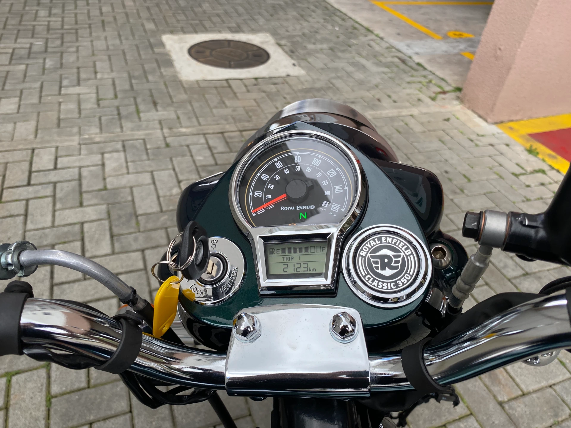 Royal Enfield Classic 350 15