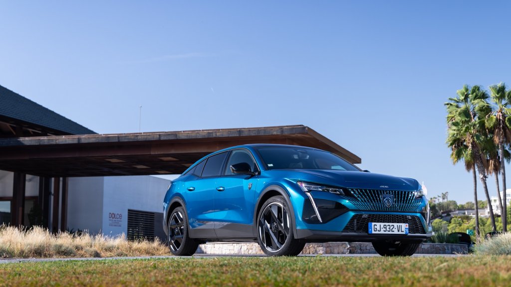 Peugeot 408 Hybrid plug-in