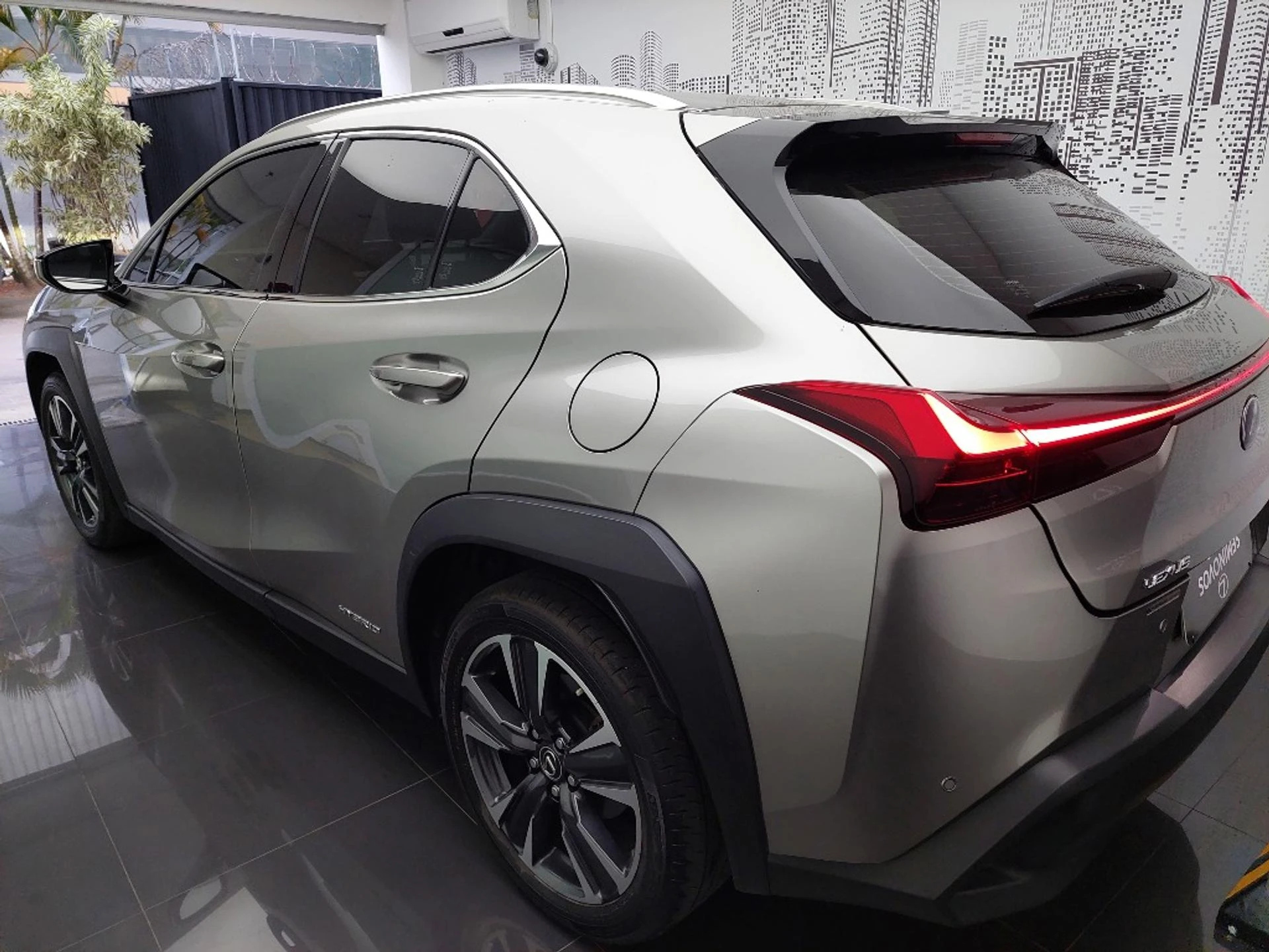 Lexus Ux 250h 2.0 Vvti Hybrid Luxury Cvt Wmimagem08173865487