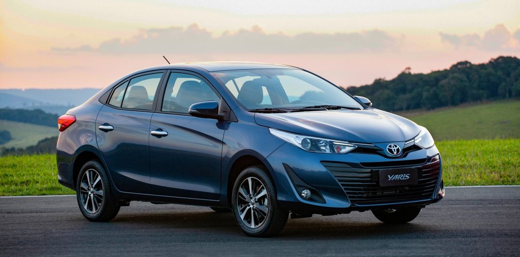 Toyota Yaris Xls Sedã 2