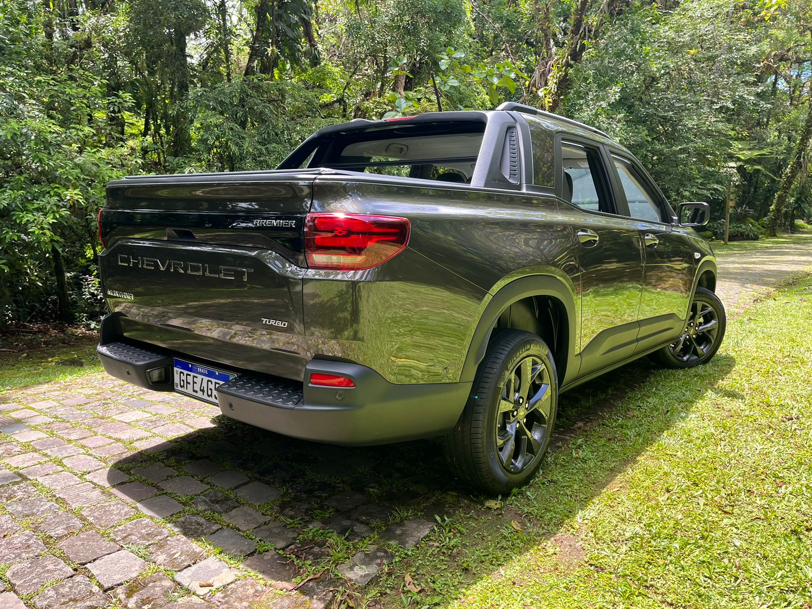 Chevrolet Montana 2023 Traseira