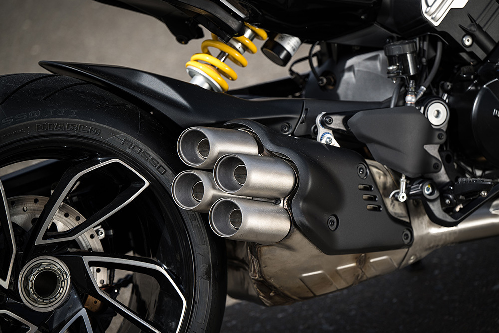 Ducati Diavel V4 2023 (5)