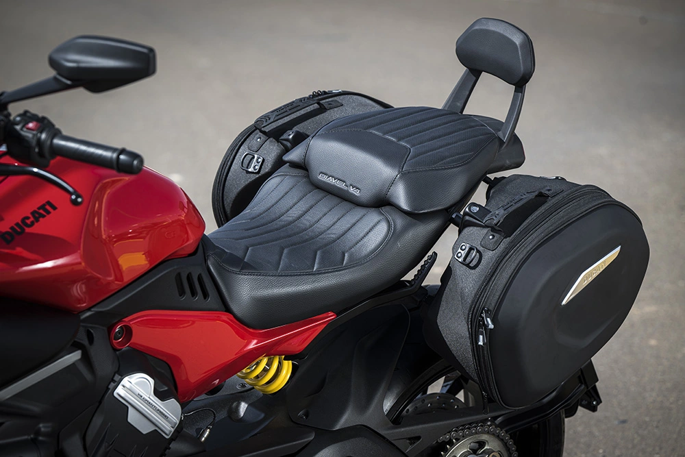 Ducati Diavel V4 2023 (2)