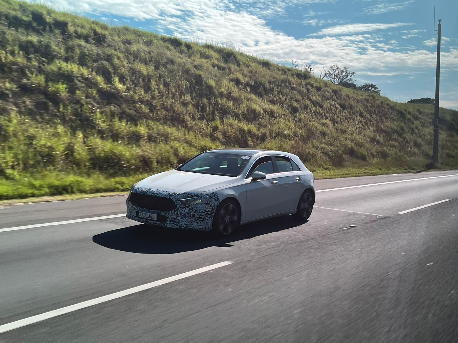 Classe A 2023 Flagra Frente