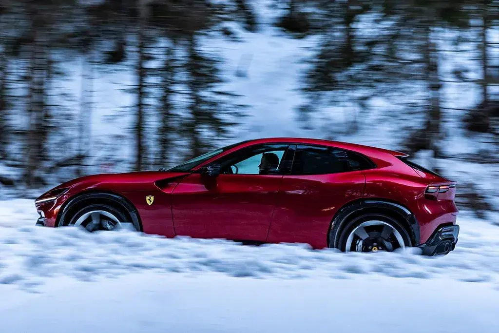 2023 Ferrari Purosangue 7697